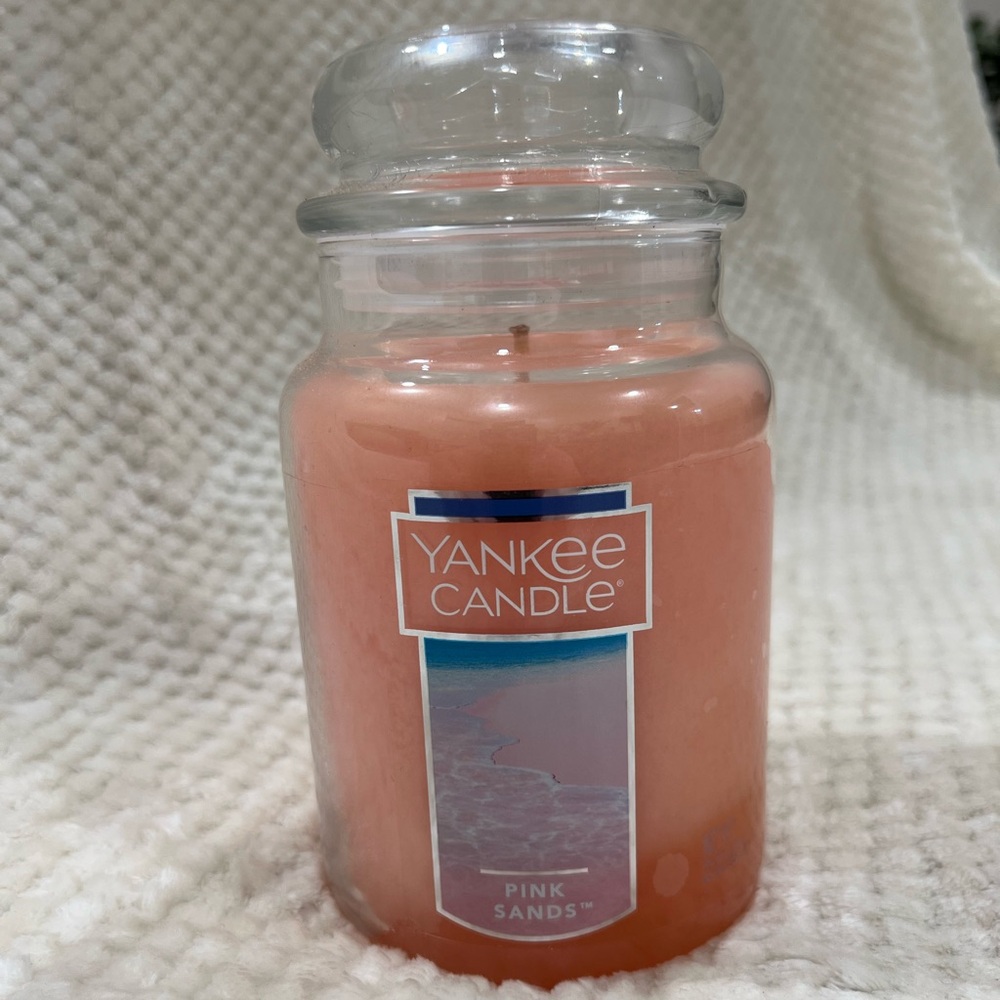**NEW-NEVER BURNED** Yankee Candle Jar Candle in Pink Sands Scent